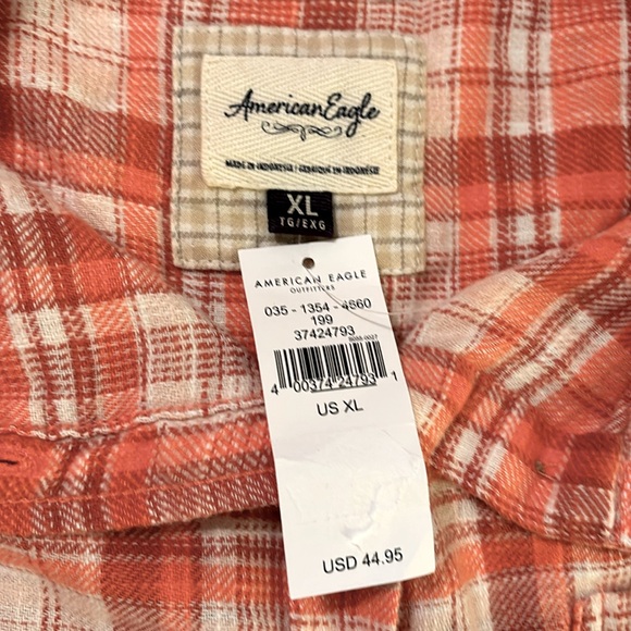 NWT American Eagle Cropped Plaid Flannel Button Down Shirt - Picture 6 of 12